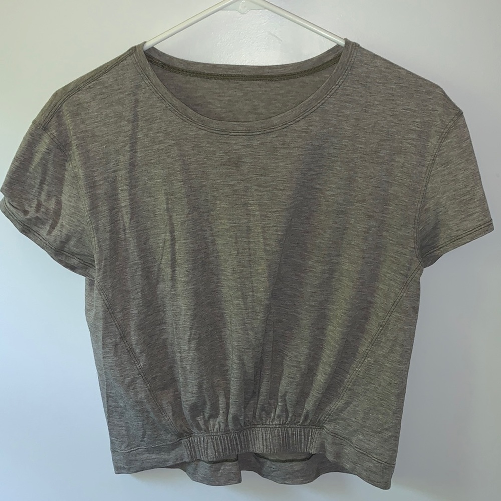 Lulu lemon workout crop top